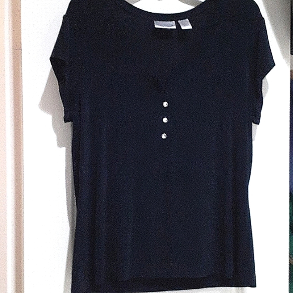Chico's Traveler black short sleeve blouse